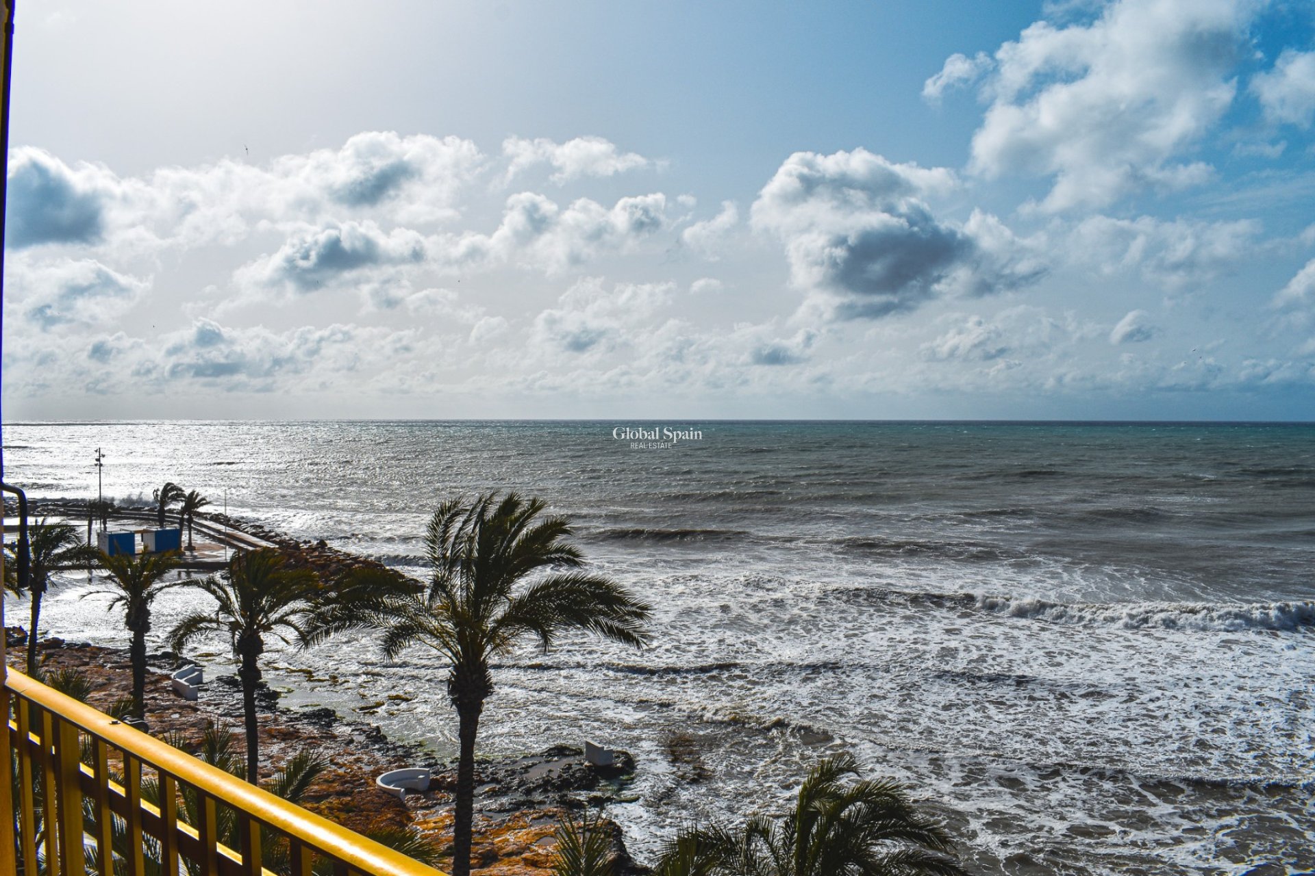 Odsprzedaż - MIESZKANIE -
TORREVIEJA - 