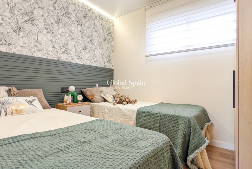 Odsprzedaż - MIESZKANIE -
TORREVIEJA - 