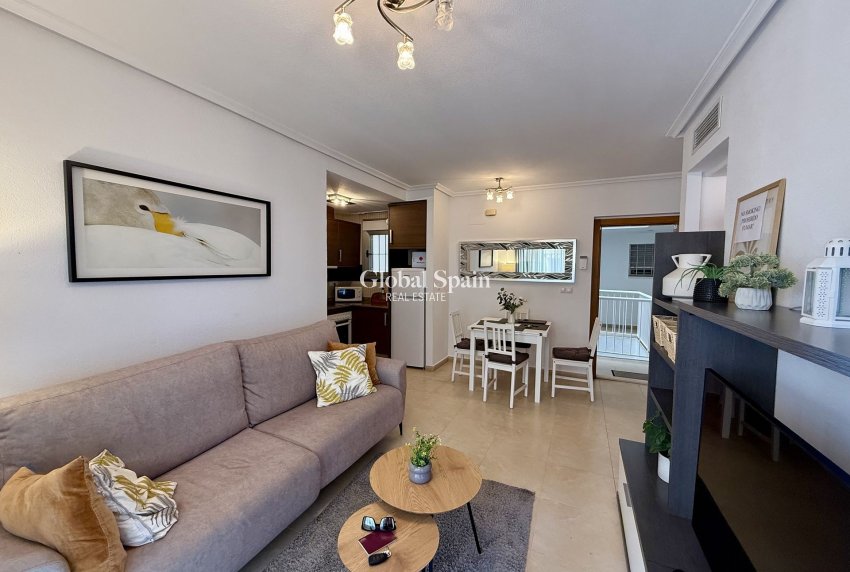 Odsprzedaż - MIESZKANIE -
TORREVIEJA - 