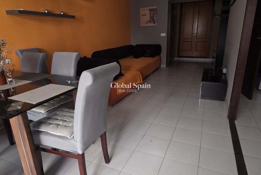 Odsprzedaż - MIESZKANIE -
TORREVIEJA - 