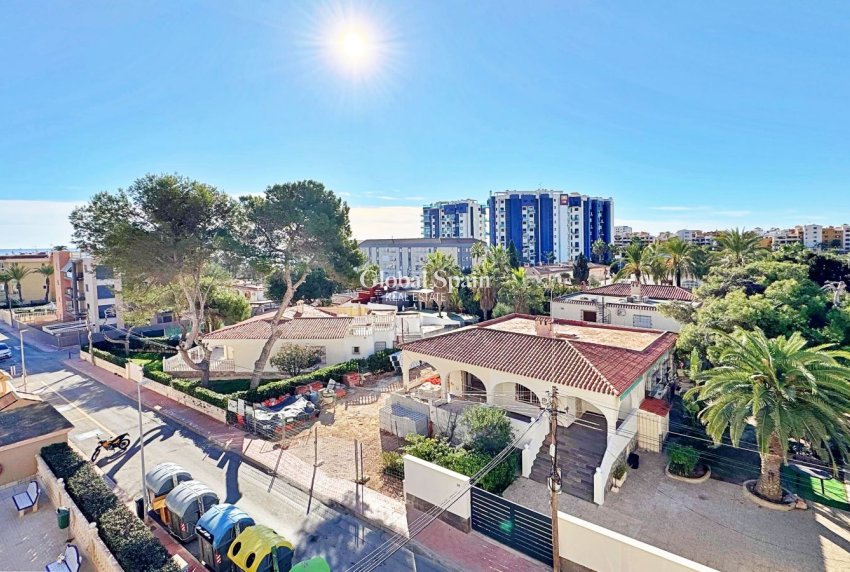 Odsprzedaż - MIESZKANIE -
TORREVIEJA - 