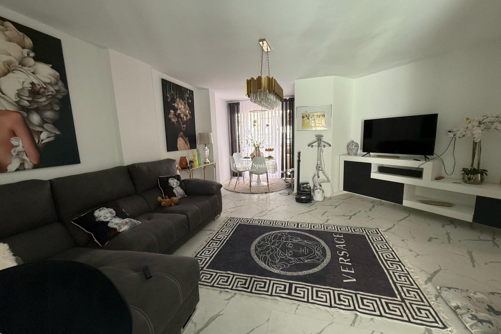 Odsprzedaż - MIESZKANIE -
TORREVIEJA - 