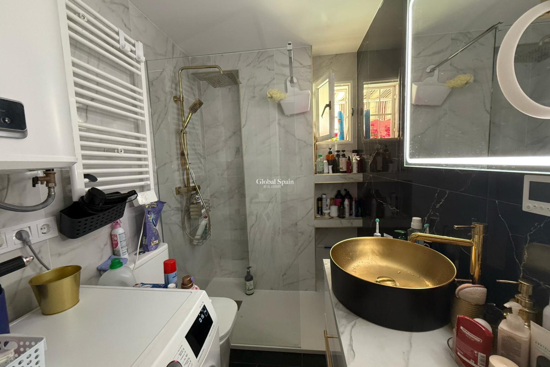 Odsprzedaż - MIESZKANIE -
TORREVIEJA - 