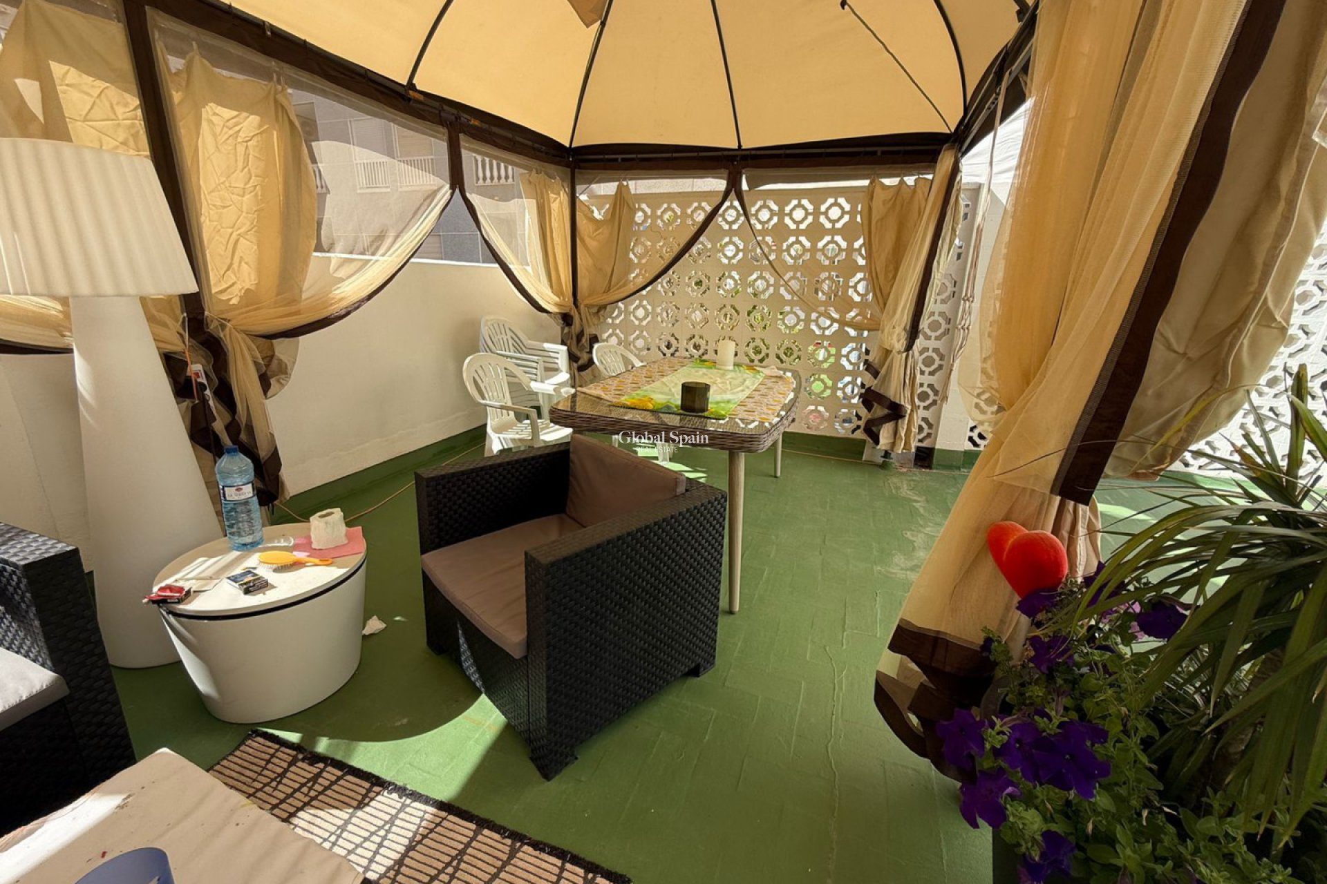 Odsprzedaż - MIESZKANIE -
TORREVIEJA - 