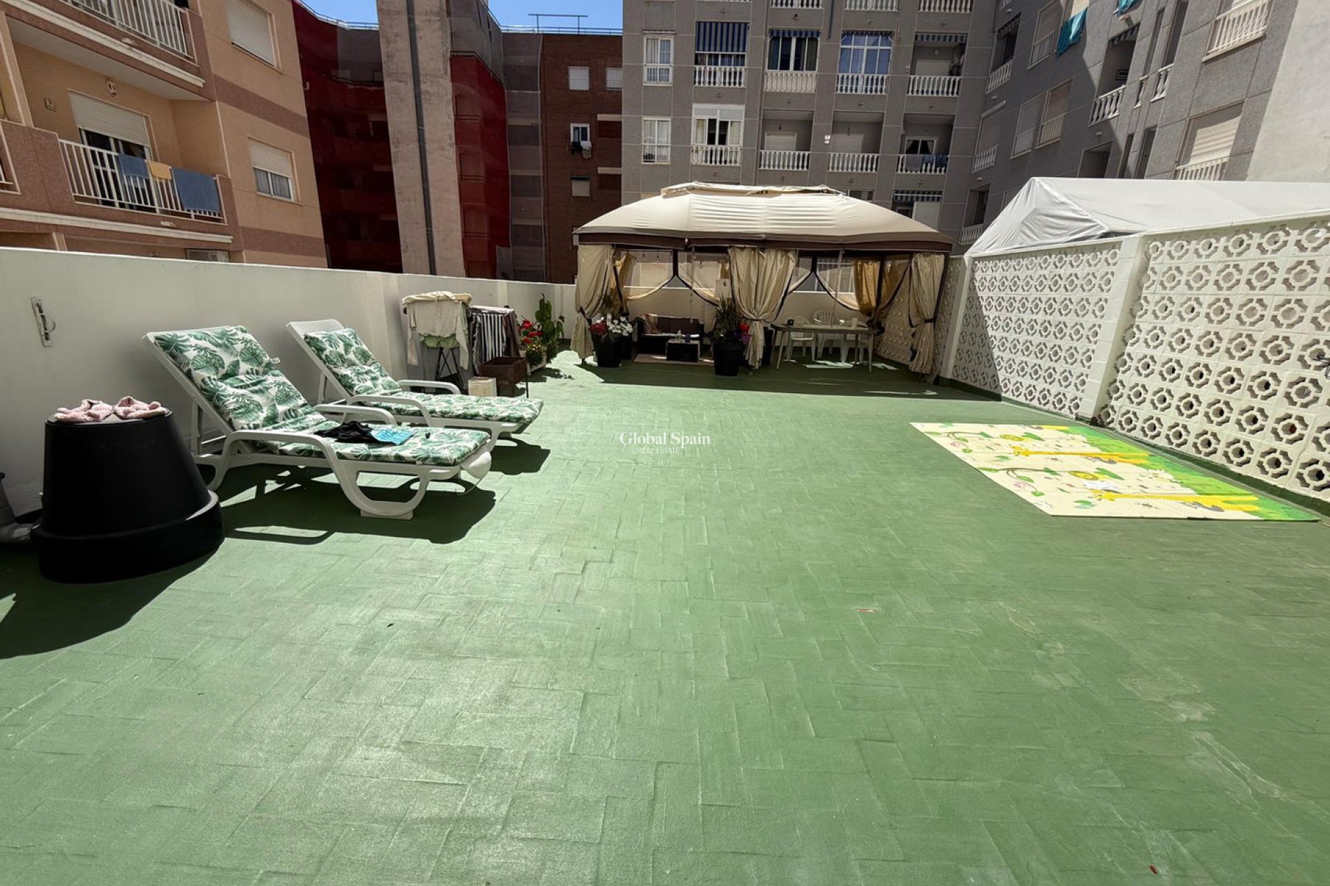 Odsprzedaż - MIESZKANIE -
TORREVIEJA - 