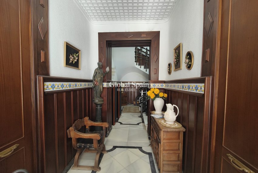 Odsprzedaż - MIESZKANIE -
TORREVIEJA - 