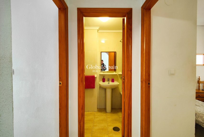 Odsprzedaż - MIESZKANIE -
TORREVIEJA - 