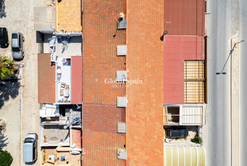 Odsprzedaż - MIESZKANIE -
TORREVIEJA - 