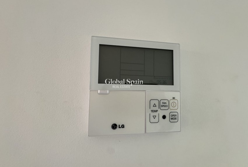 Odsprzedaż - MIESZKANIE -
TORREVIEJA - 