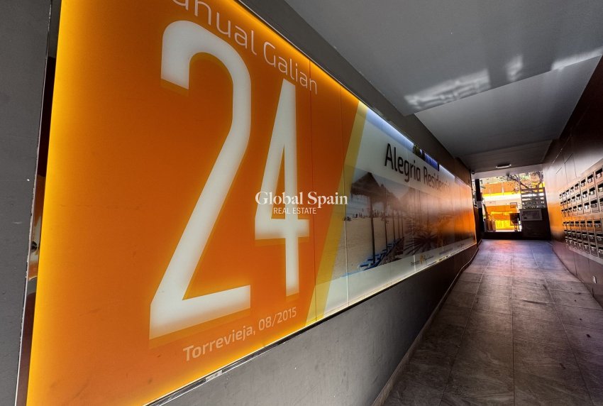 Odsprzedaż - MIESZKANIE -
TORREVIEJA - 