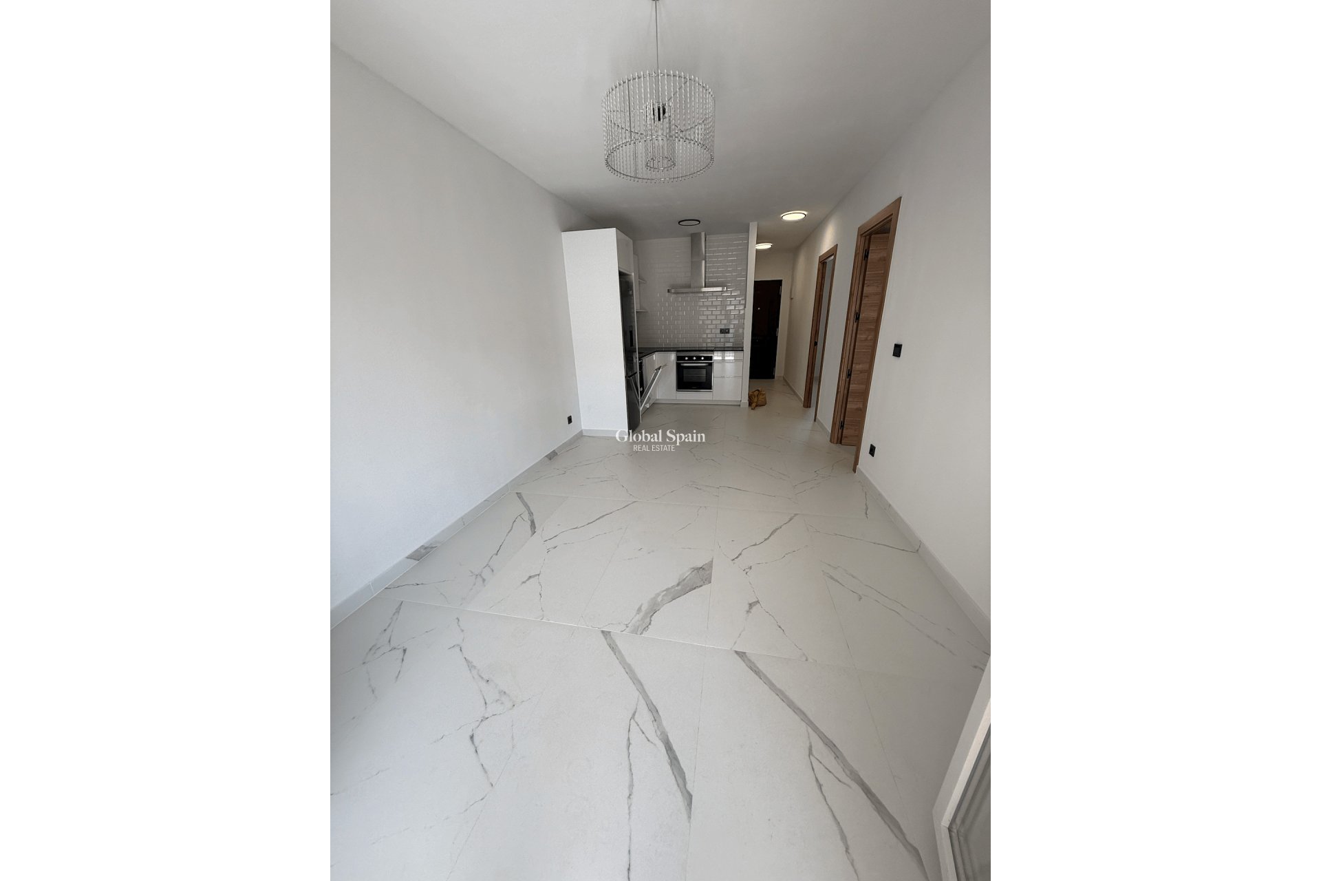 Odsprzedaż - MIESZKANIE -
TORREVIEJA - 