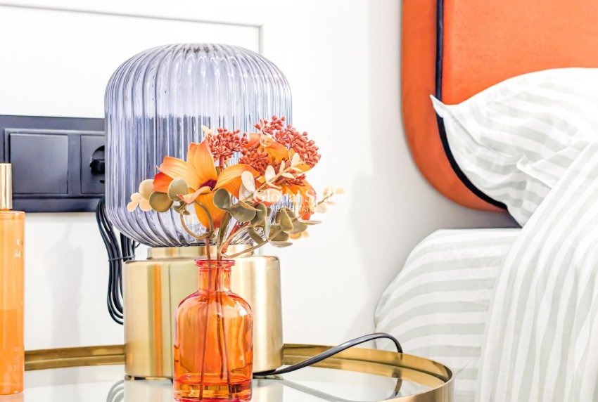 Odsprzedaż - MIESZKANIE -
TORREVIEJA - 