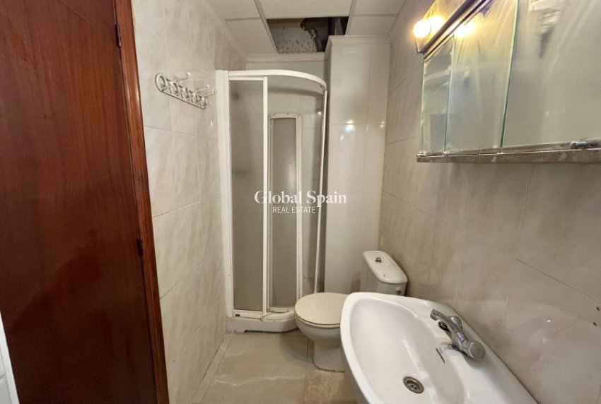 Odsprzedaż - MIESZKANIE -
TORREVIEJA - 