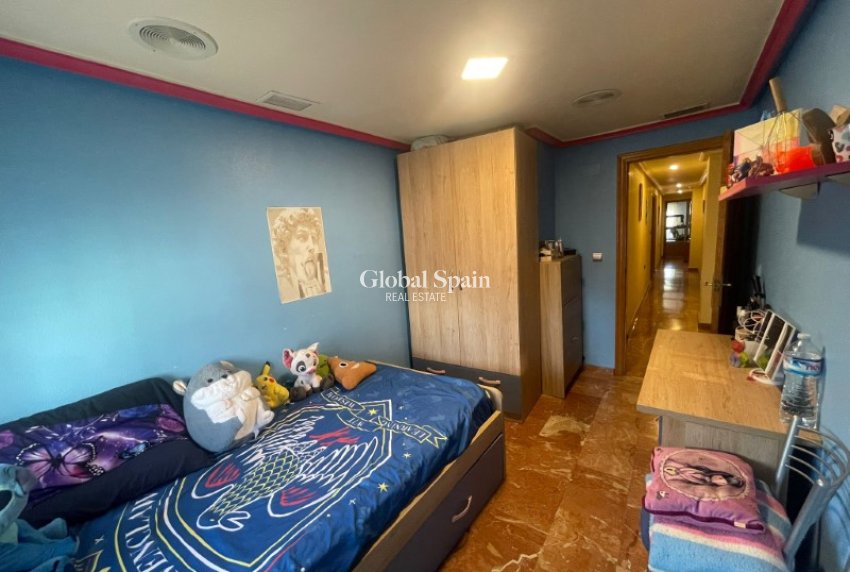 Odsprzedaż - MIESZKANIE -
TORREVIEJA - 