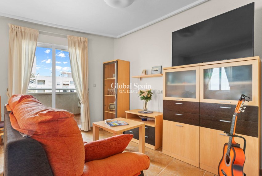 Odsprzedaż - MIESZKANIE -
TORREVIEJA - 