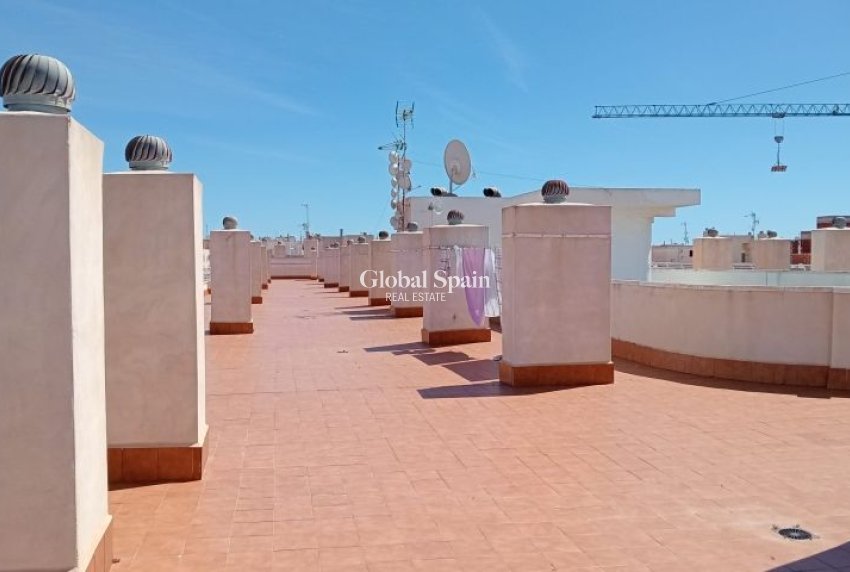 Odsprzedaż - MIESZKANIE -
TORREVIEJA - 