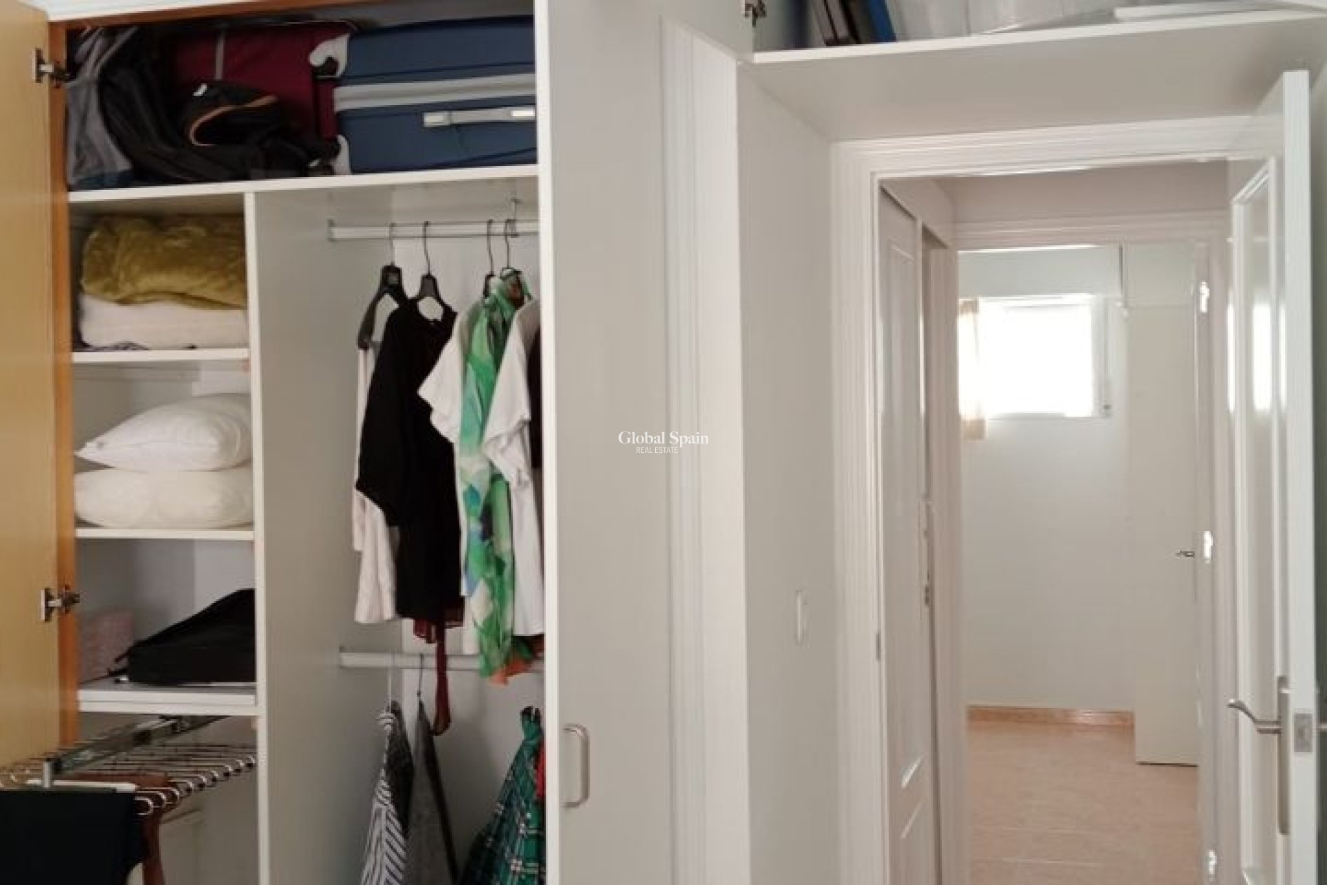 Odsprzedaż - MIESZKANIE -
TORREVIEJA - 