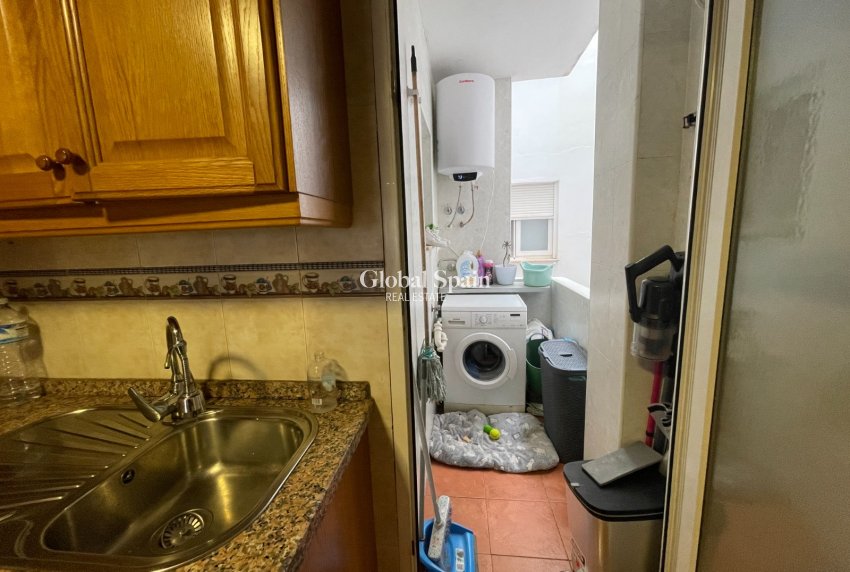 Odsprzedaż - MIESZKANIE -
TORREVIEJA - 