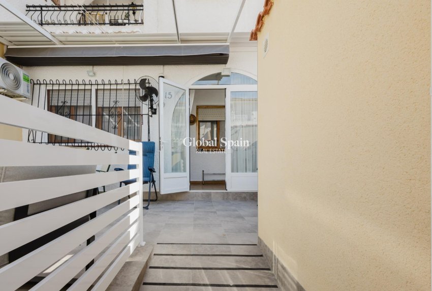 Odsprzedaż - MIESZKANIE -
TORREVIEJA - 