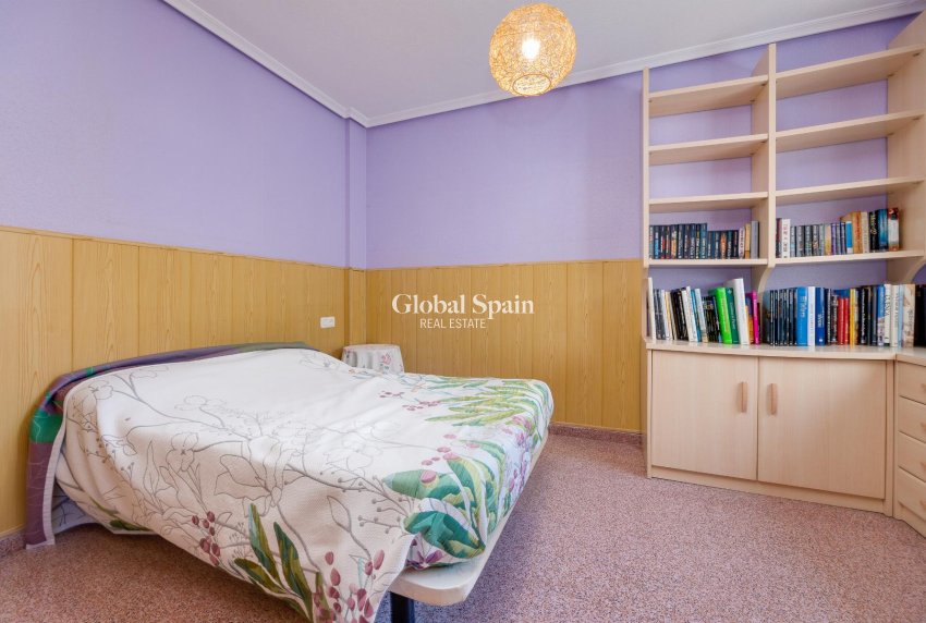 Odsprzedaż - MIESZKANIE -
TORREVIEJA - 