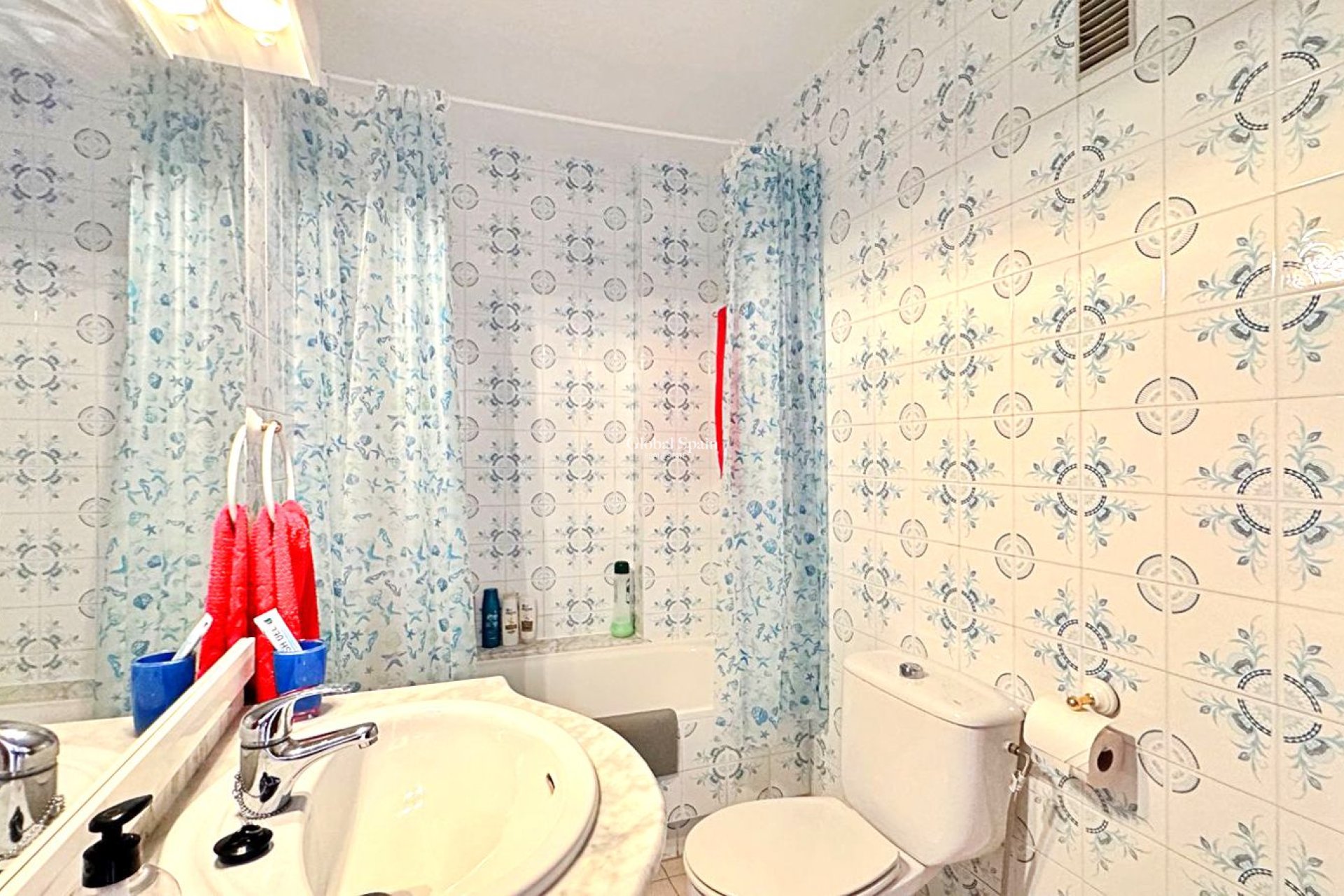 Odsprzedaż - MIESZKANIE -
TORREVIEJA - 