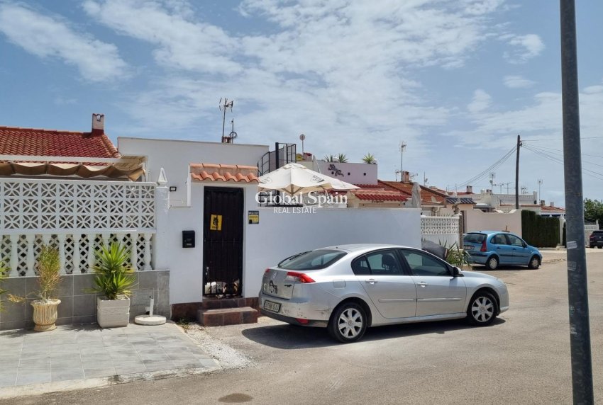 Odsprzedaż - MIESZKANIE -
TORREVIEJA - 