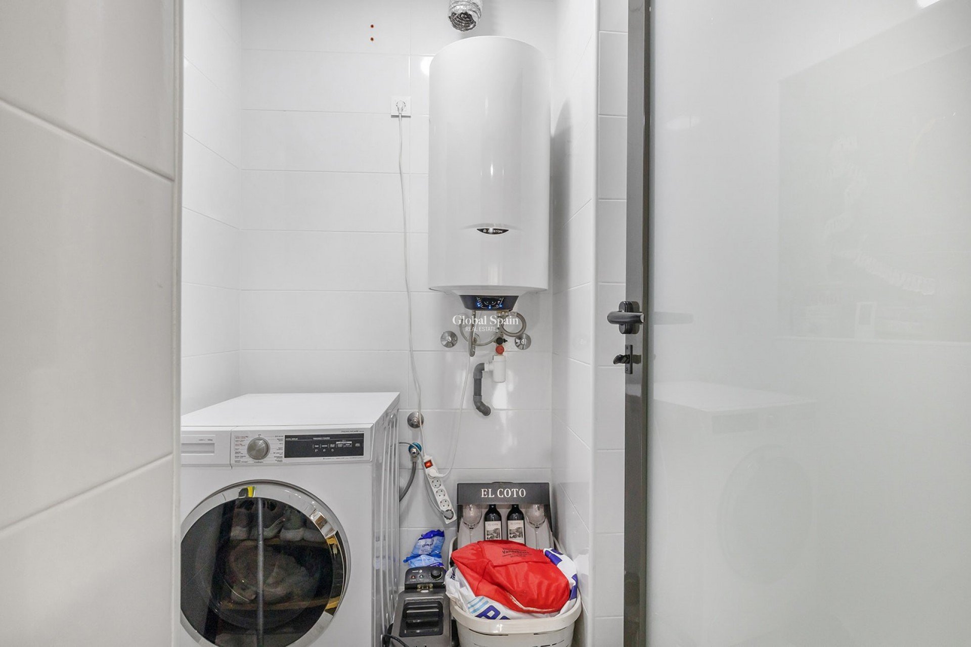 Odsprzedaż - MIESZKANIE -
TORREVIEJA - 