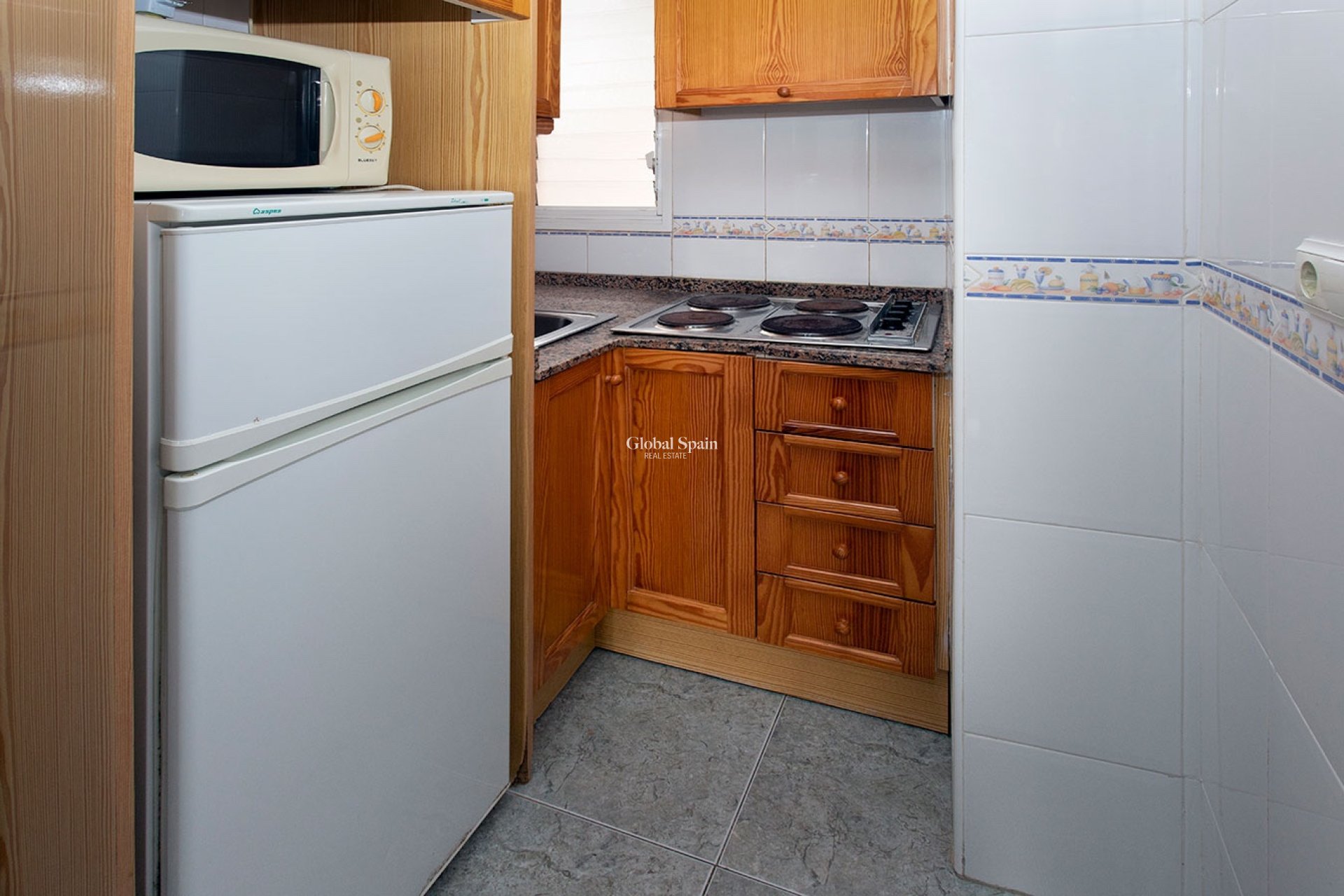 Odsprzedaż - MIESZKANIE -
TORREVIEJA - 