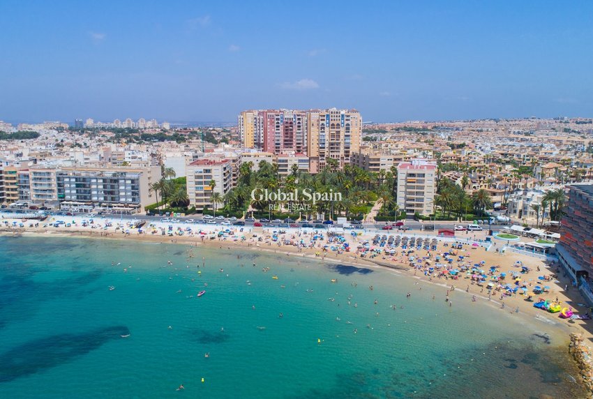 Odsprzedaż - MIESZKANIE -
TORREVIEJA - 