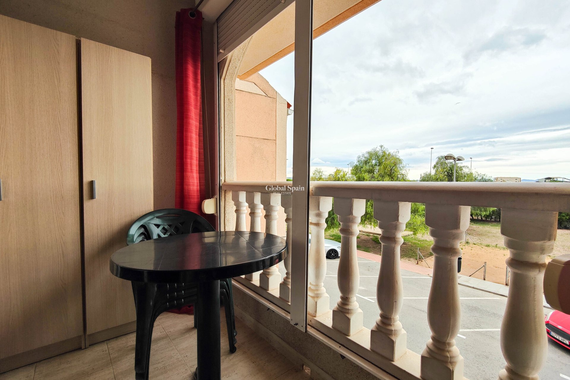 Odsprzedaż - MIESZKANIE -
TORREVIEJA - 