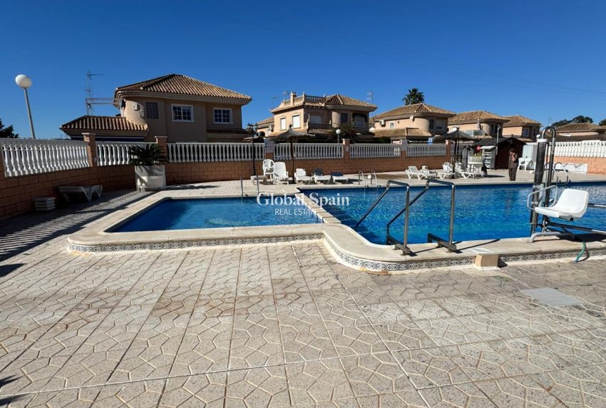 Odsprzedaż - MIESZKANIE -
TORREVIEJA - 