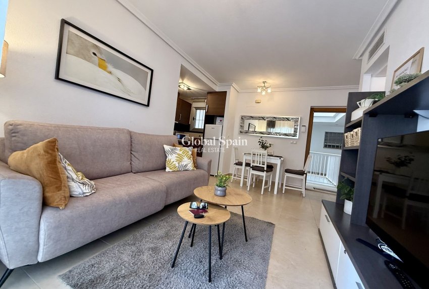 Odsprzedaż - MIESZKANIE -
TORREVIEJA - 