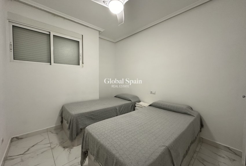 Odsprzedaż - MIESZKANIE -
TORREVIEJA - 