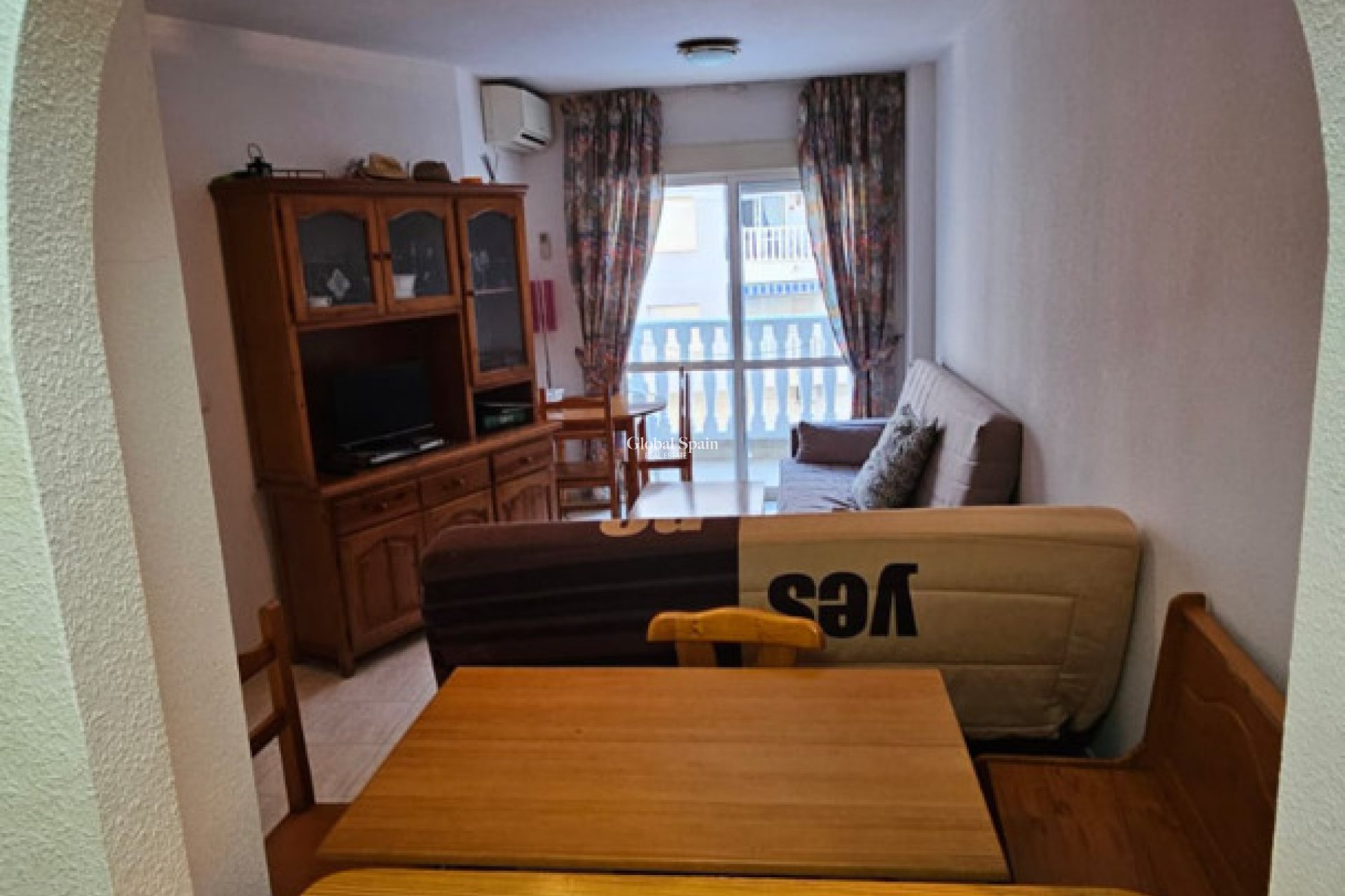 Odsprzedaż - MIESZKANIE -
TORREVIEJA - 