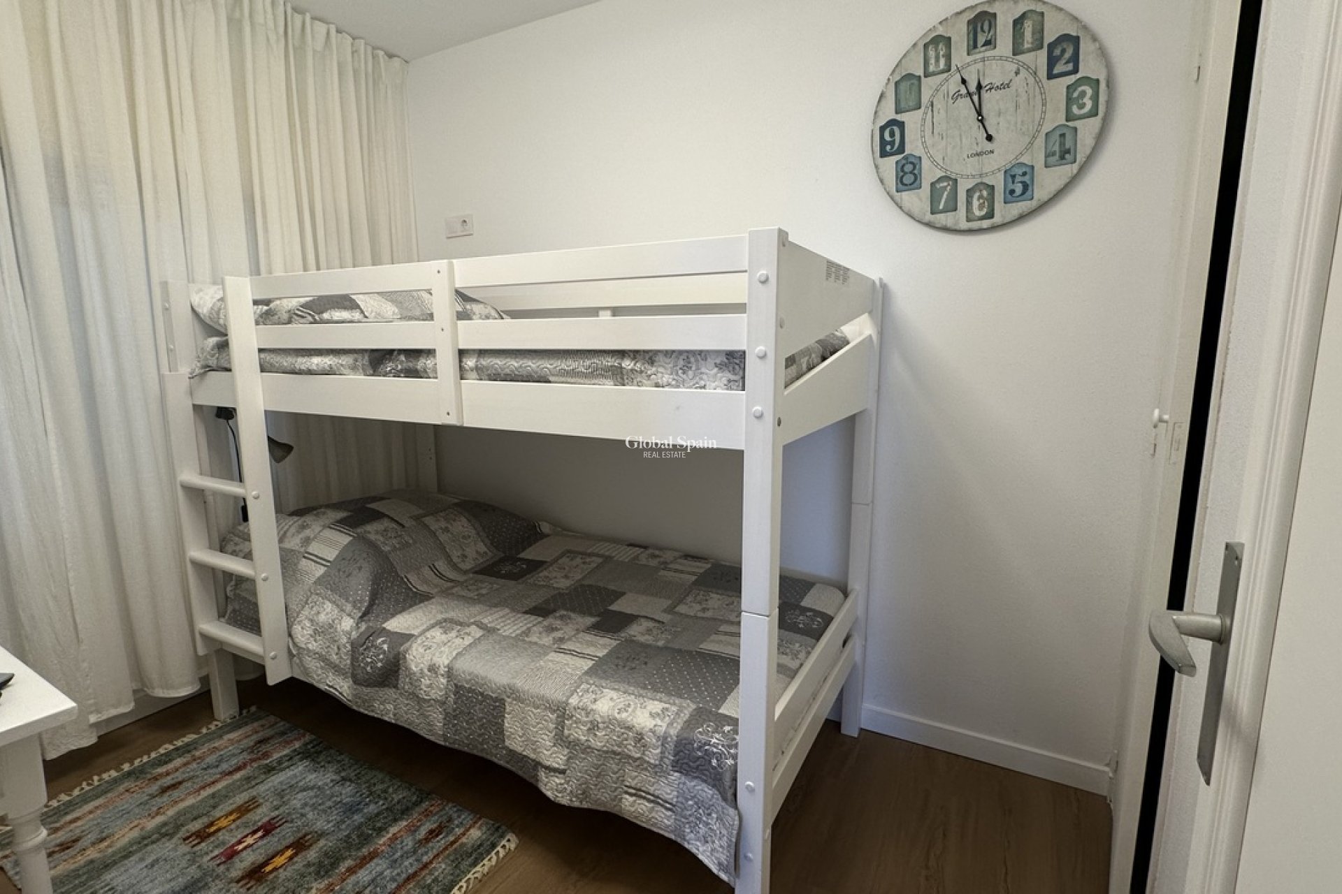 Odsprzedaż - MIESZKANIE -
TORREVIEJA - 