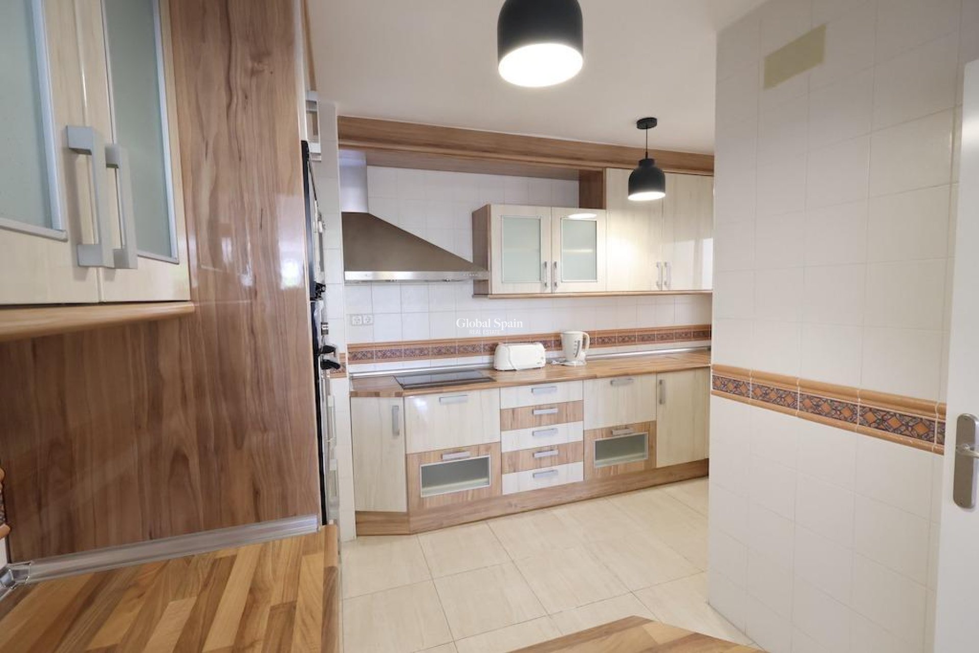 Odsprzedaż - MIESZKANIE -
TORREVIEJA - 