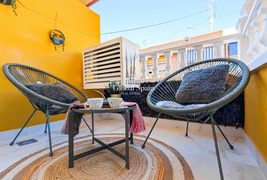 Odsprzedaż - MIESZKANIE -
TORREVIEJA - 