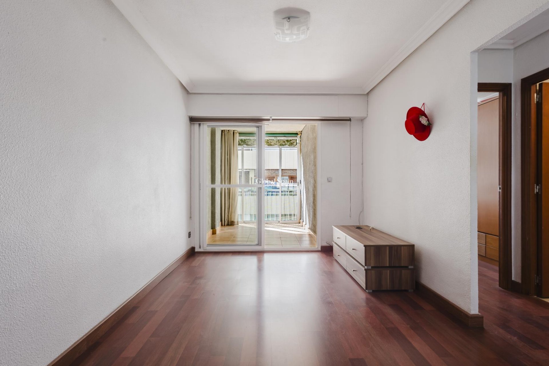 Odsprzedaż - MIESZKANIE -
TORREVIEJA - 