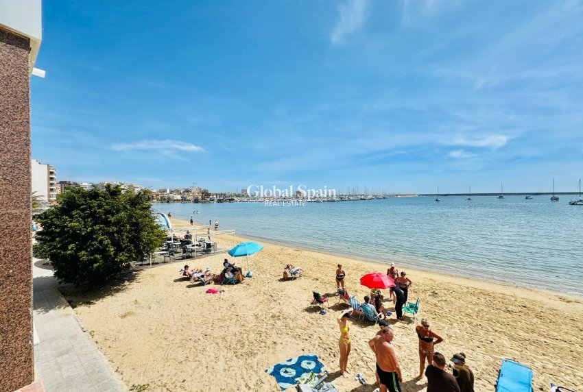 Odsprzedaż - MIESZKANIE -
TORREVIEJA - 