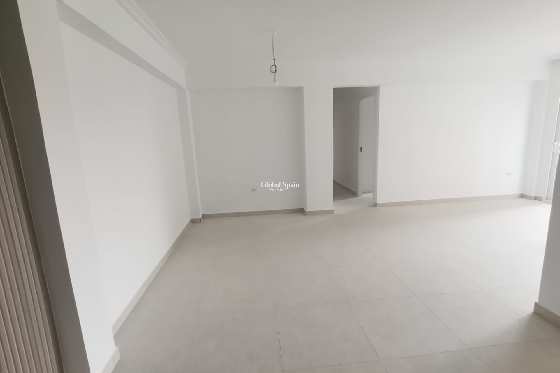 Odsprzedaż - MIESZKANIE -
TORREVIEJA - 