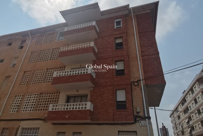 Odsprzedaż - MIESZKANIE -
TORREVIEJA - 