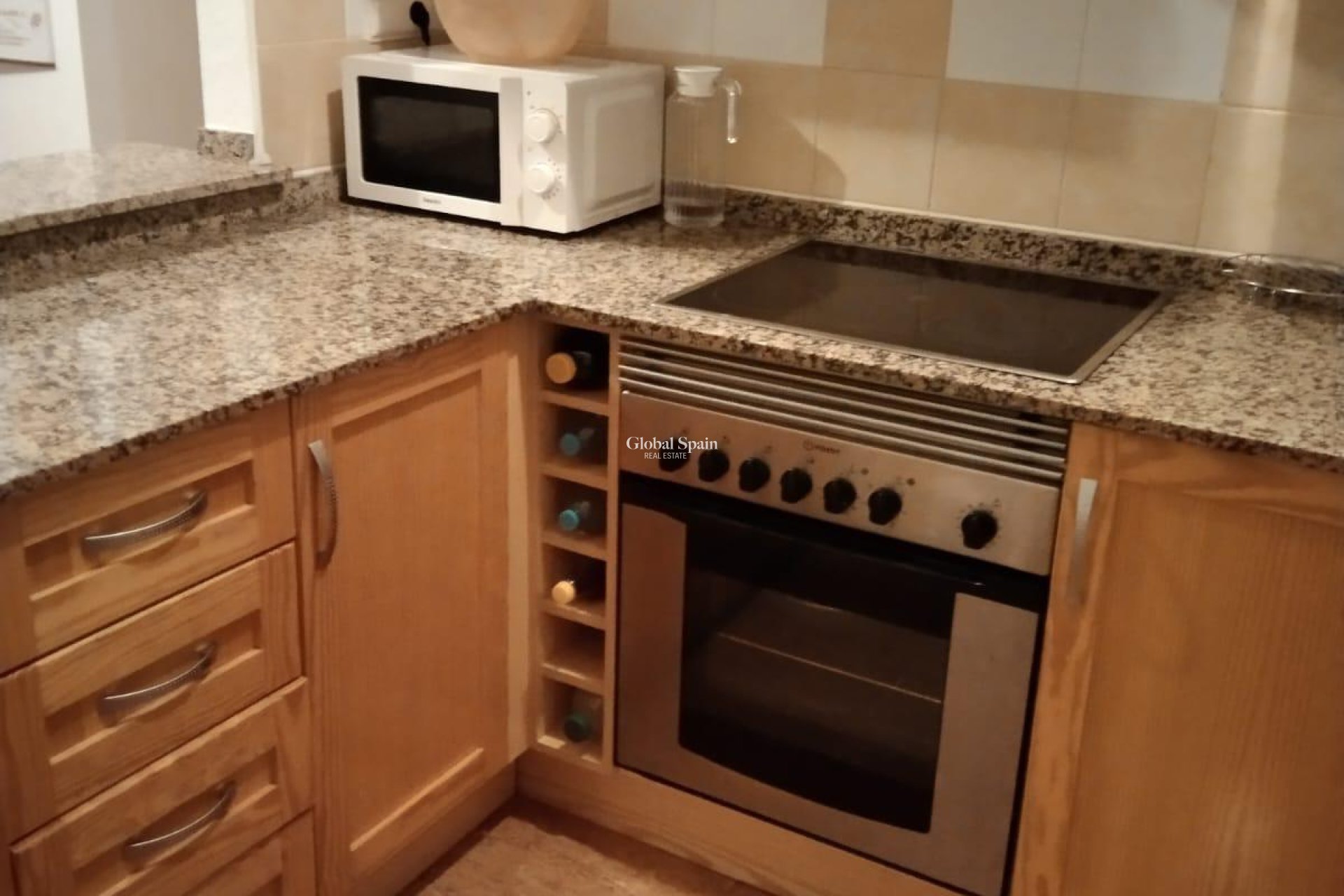 Odsprzedaż - MIESZKANIE -
TORREVIEJA - 