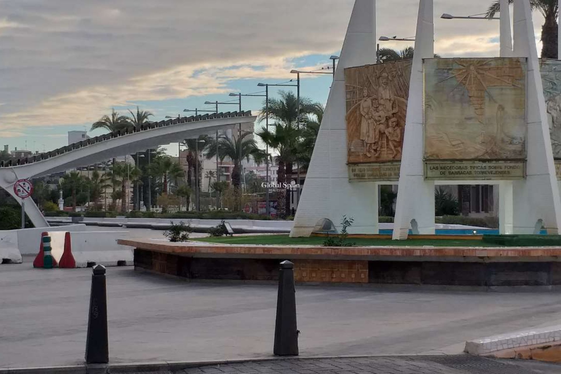 Odsprzedaż - MIESZKANIE -
TORREVIEJA - 