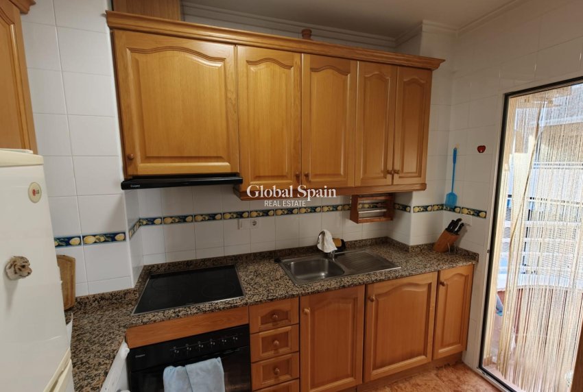 Odsprzedaż - MIESZKANIE -
TORREVIEJA - 