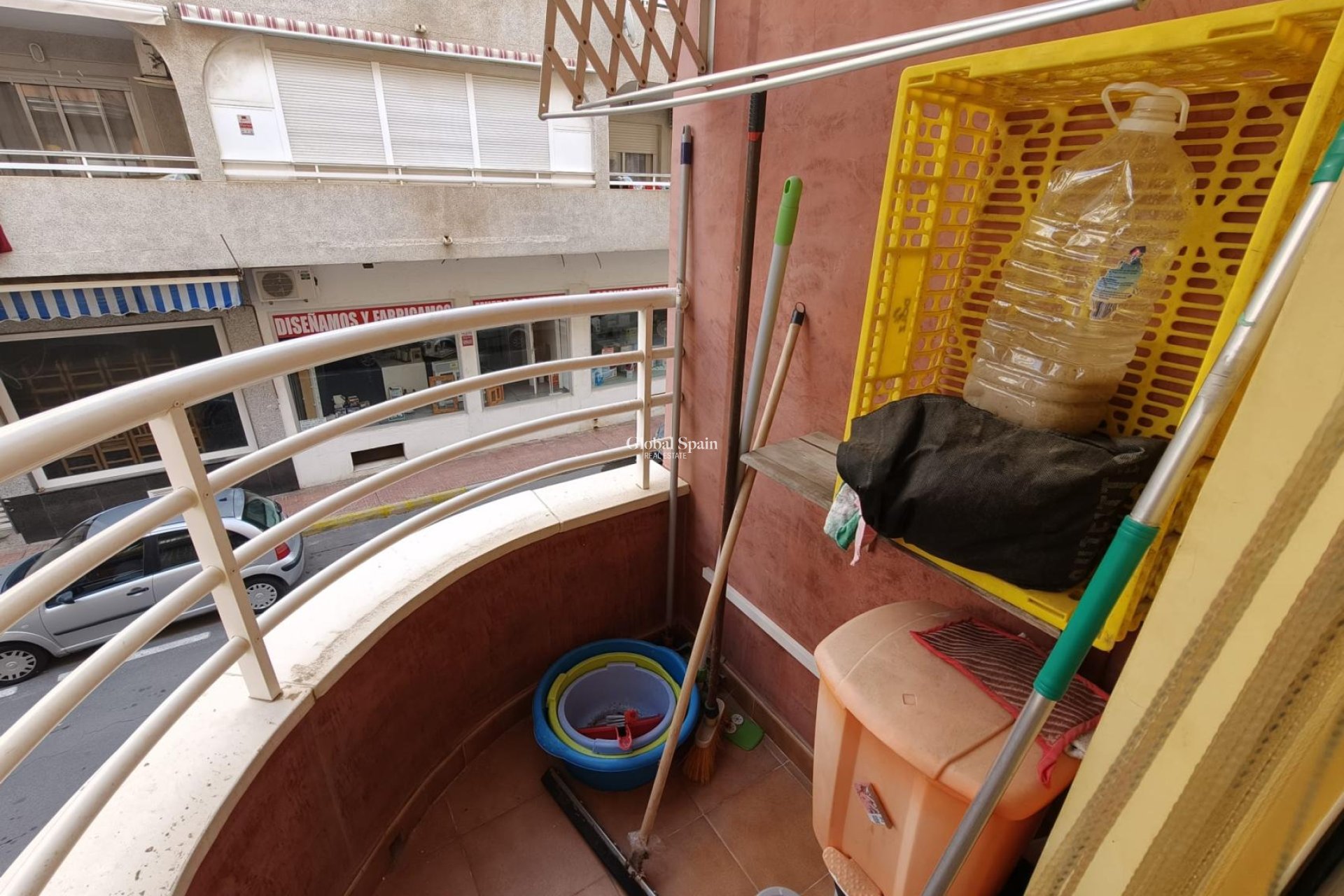 Odsprzedaż - MIESZKANIE -
TORREVIEJA - 