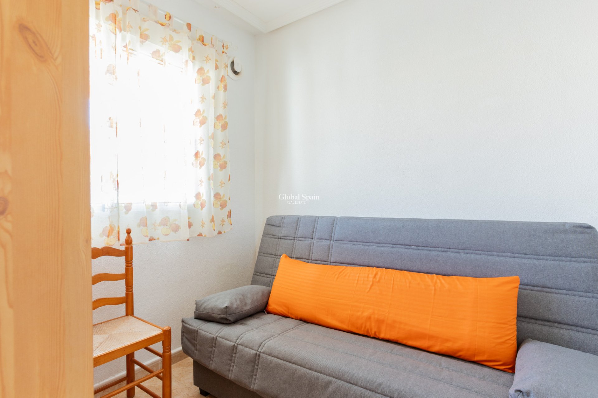 Odsprzedaż - MIESZKANIE -
TORREVIEJA - 