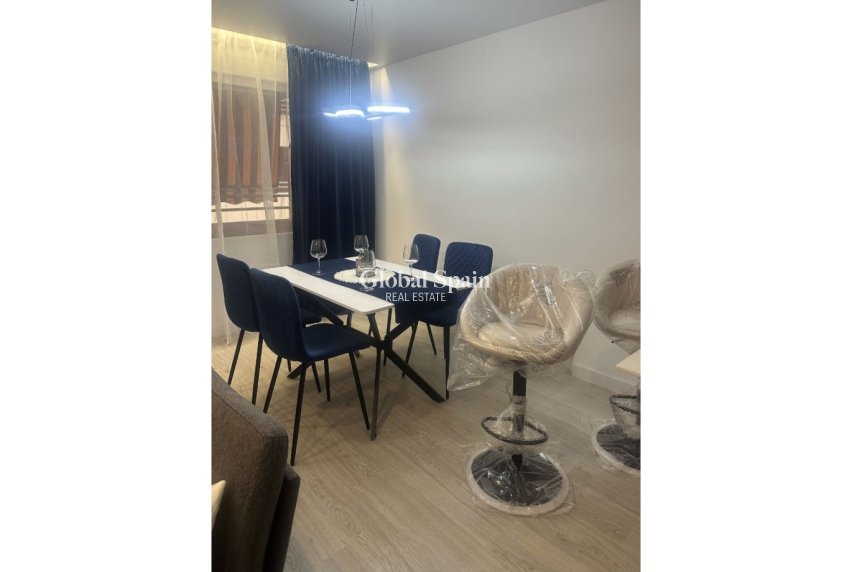 Odsprzedaż - MIESZKANIE -
TORREVIEJA - 