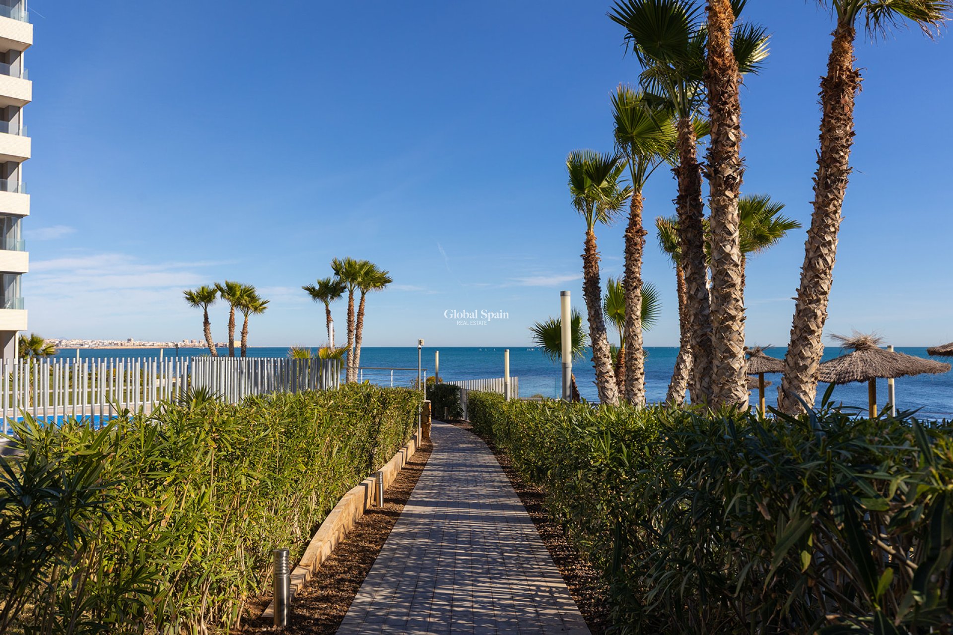 Odsprzedaż - MIESZKANIE -
TORREVIEJA - 