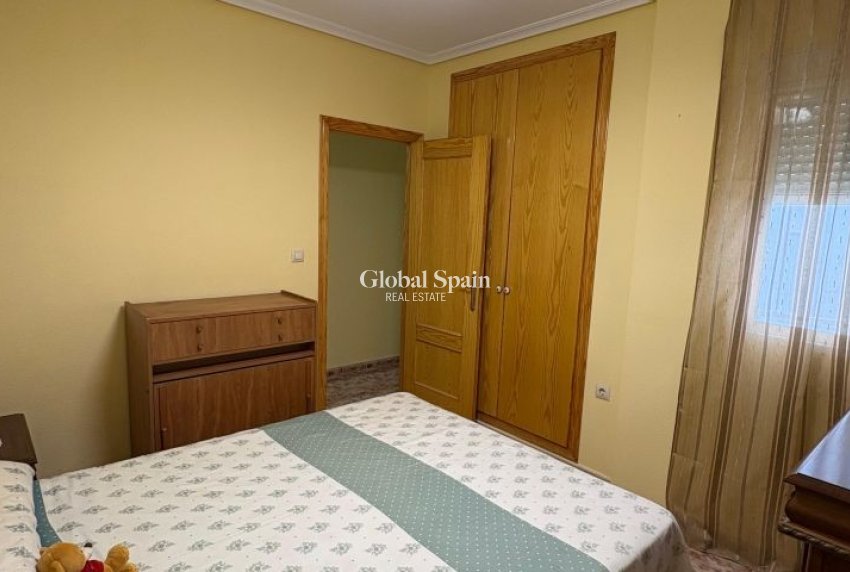 Odsprzedaż - MIESZKANIE -
TORREVIEJA - 