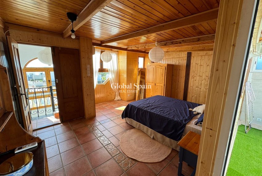 Odsprzedaż - MIESZKANIE -
TORREVIEJA - 